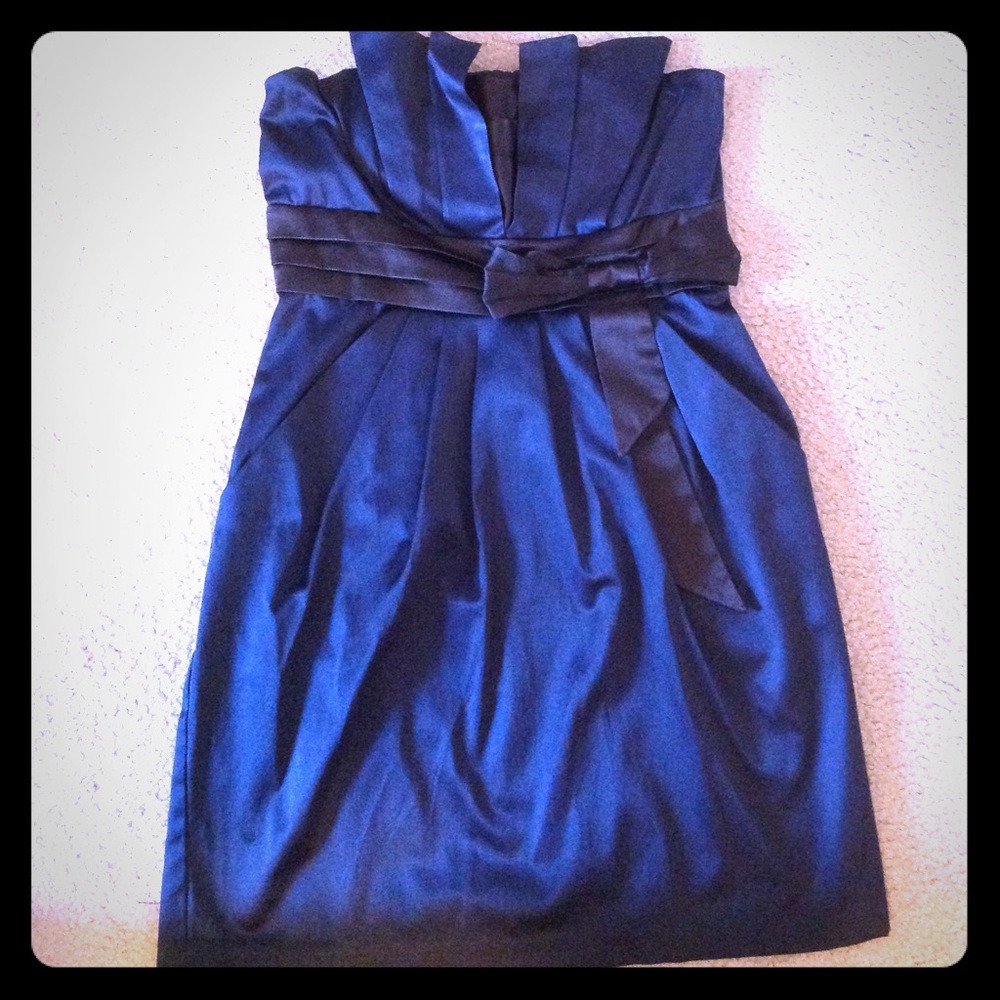 Cute and classy dress- strapless, navy blue, black